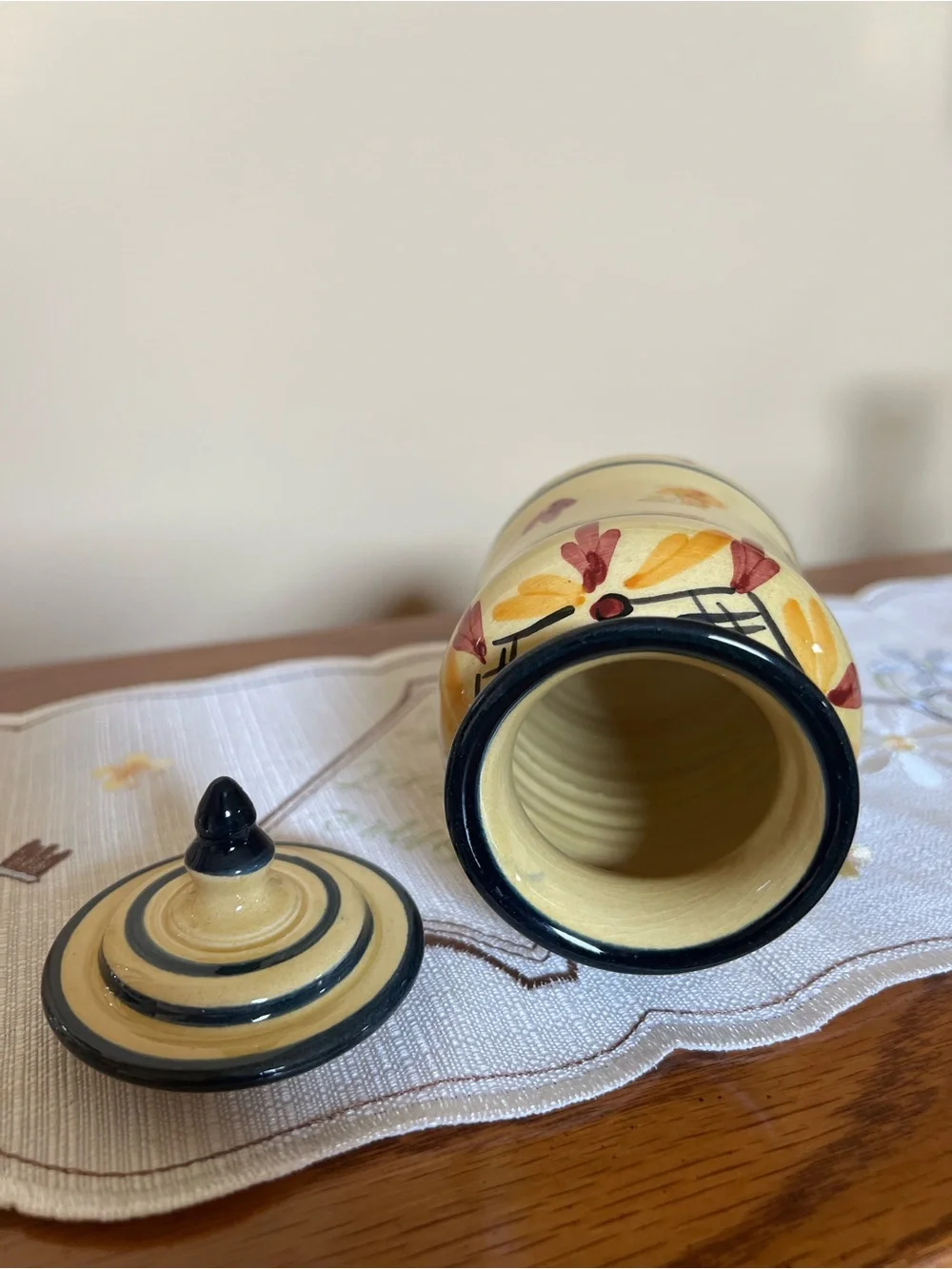 Princesa de Minaya Saffron Jar with Lid Ceramic Hand-Painted Yellow Blue - EMPTY